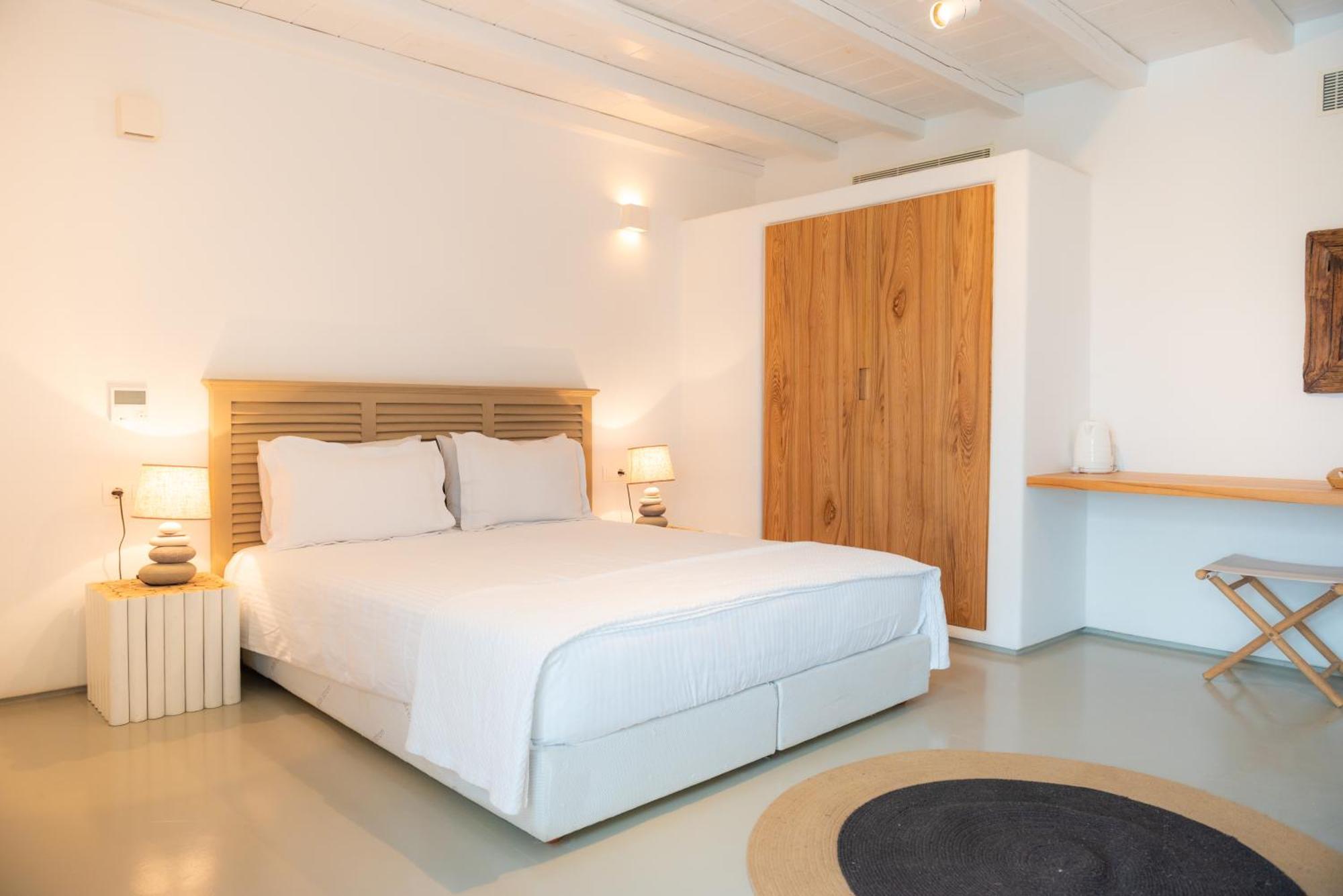 The Summit Of Mykonos Bed & Breakfast 4*